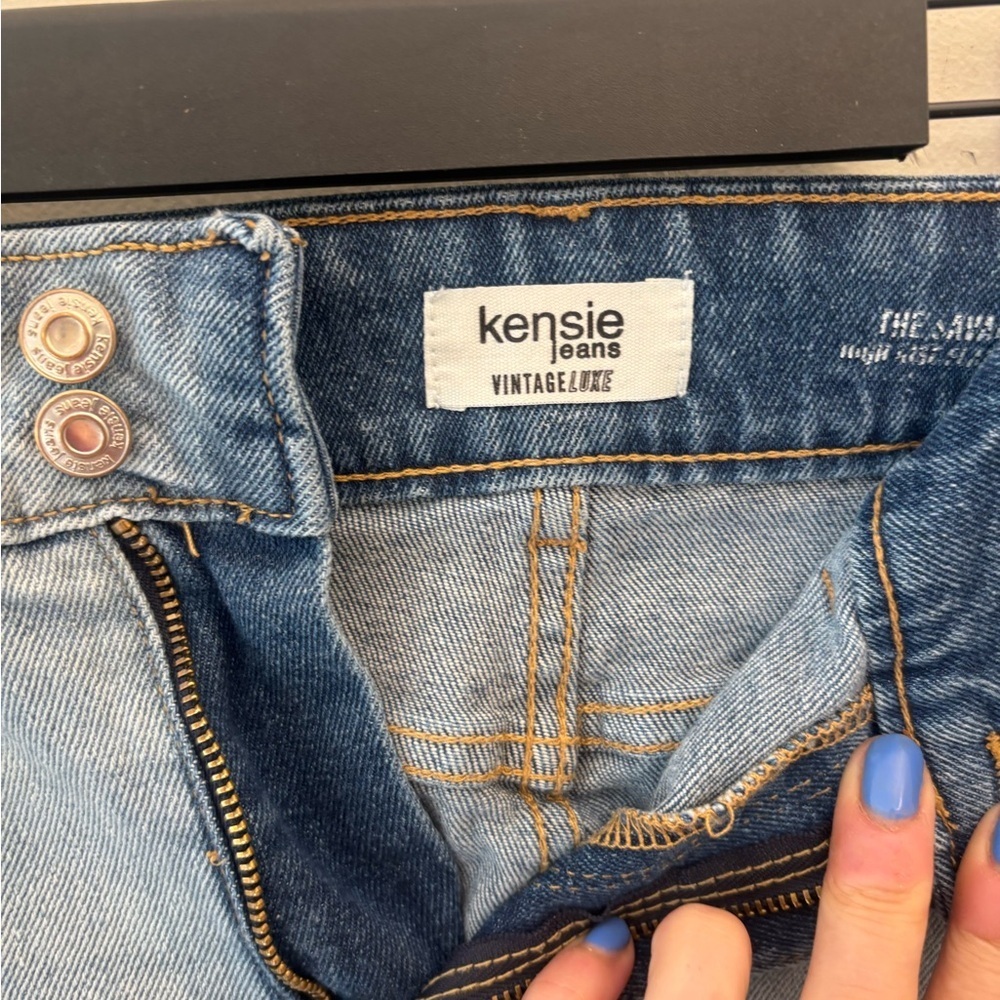 Kensie Vintage Luxe Straight Leg Jeans - Light Wash - Size 8 - Picture 4 of 4